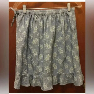 Woman J.CREW MERCANTILE Blue Floral Chambray Ruffle Wrap Mini Skirt Sz Small Euc